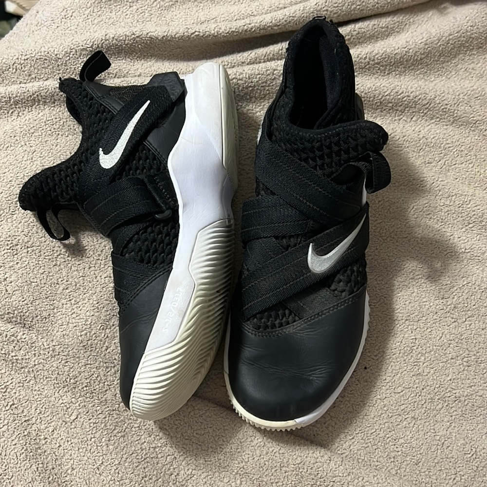 Lebron Soldier Basketball shoes